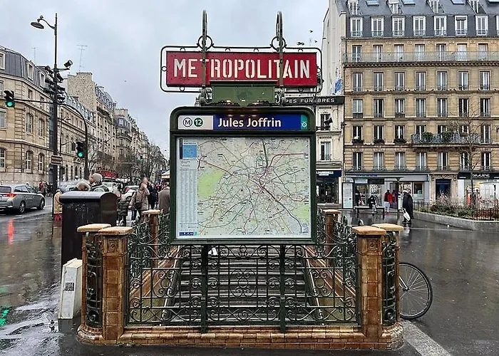 Апартаменты Charming Near Sacre-coeur
